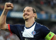 开云体育在线-孔德之夜，F1街道赛的聚光灯与唯一性