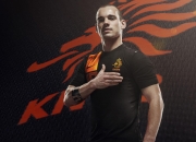 开云官方app入口-绿茵场上的绝杀与球台上的统治，体育奇迹的双重奏