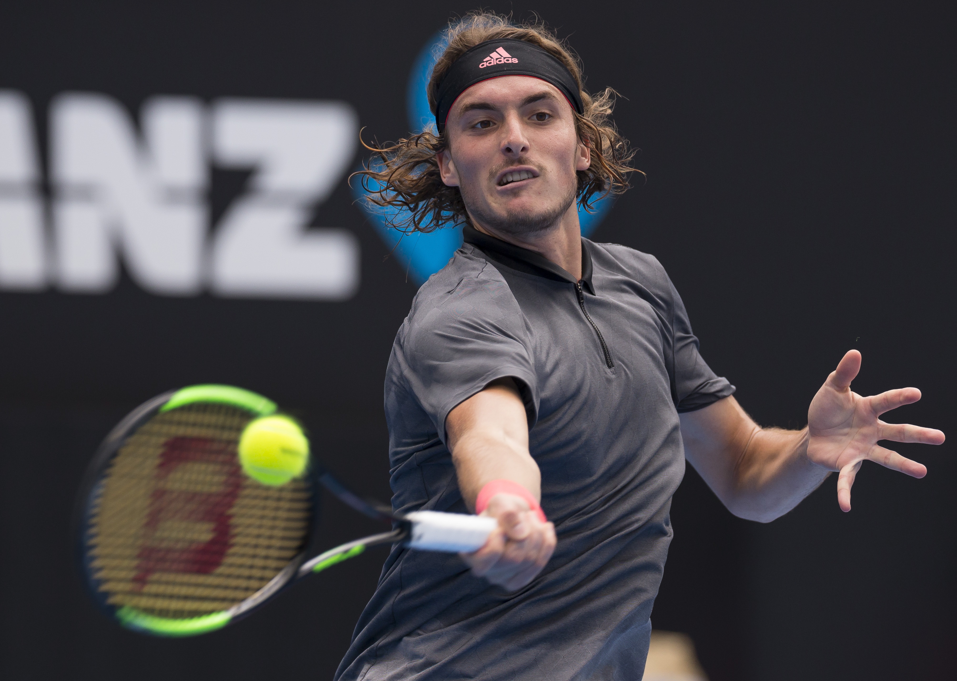 关于意大利网球队完胜欧洲网球队，西西帕斯惊艳世界的信息