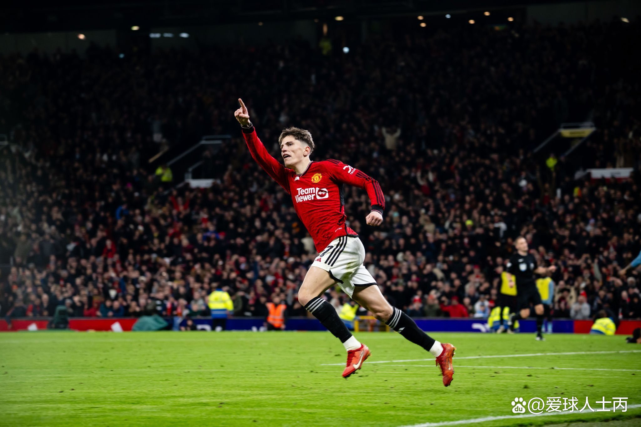 里昂绝杀加拿大，孙兴慜三分雨点燃全场的简单介绍