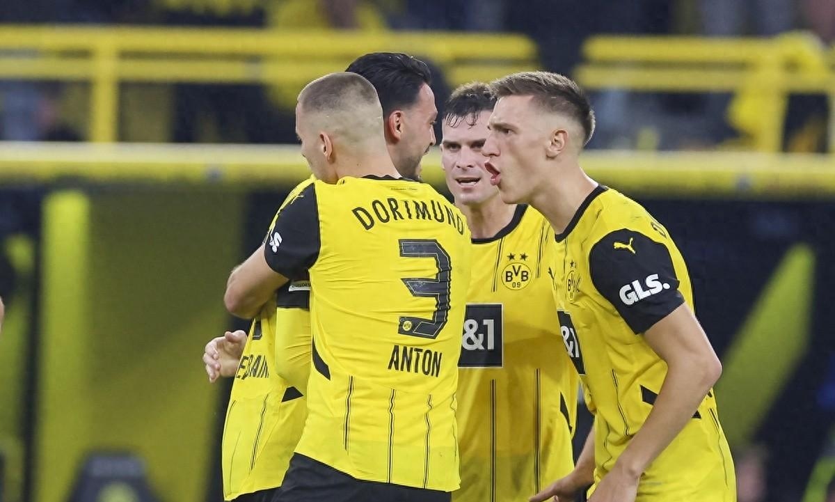 包含多特蒙德队长神奇绝杀，带领球队走向胜利！的词条