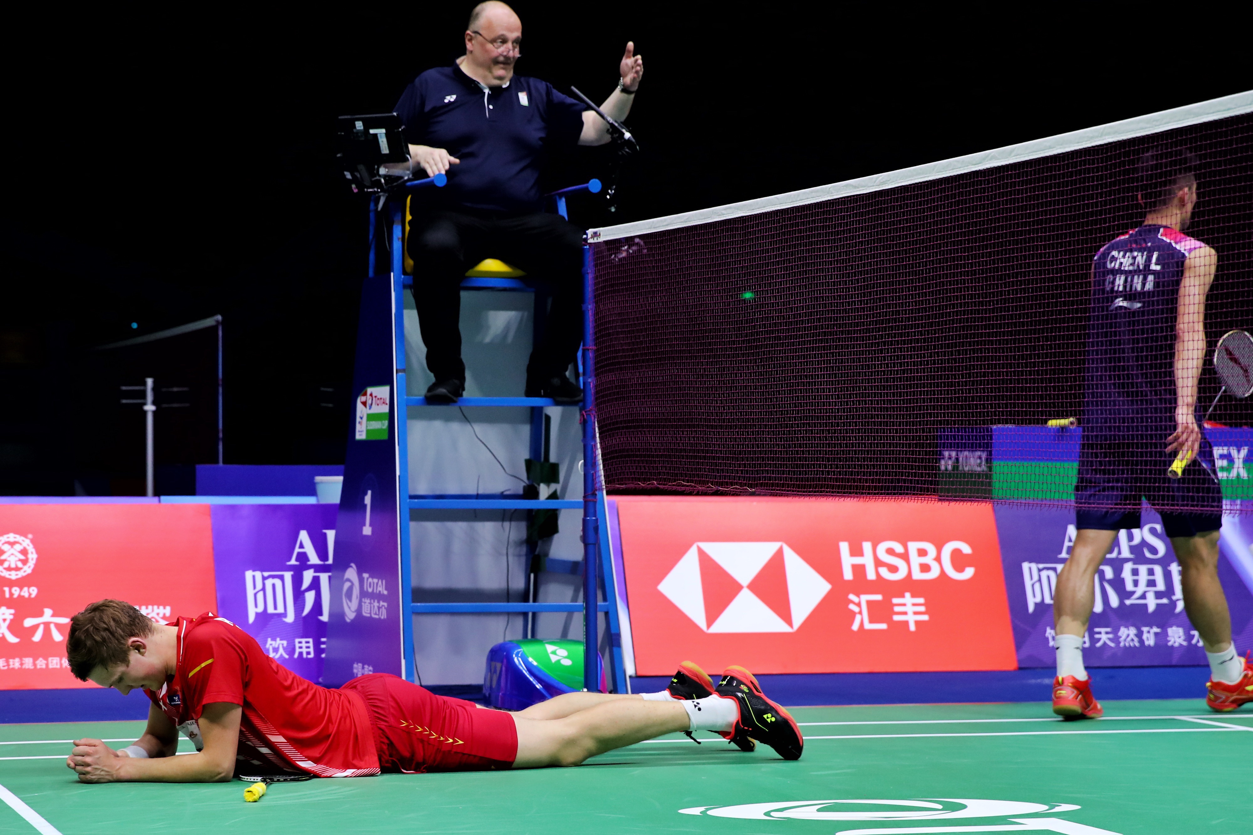 关于中国队鏖战法国队，安赛龙统治全场的信息