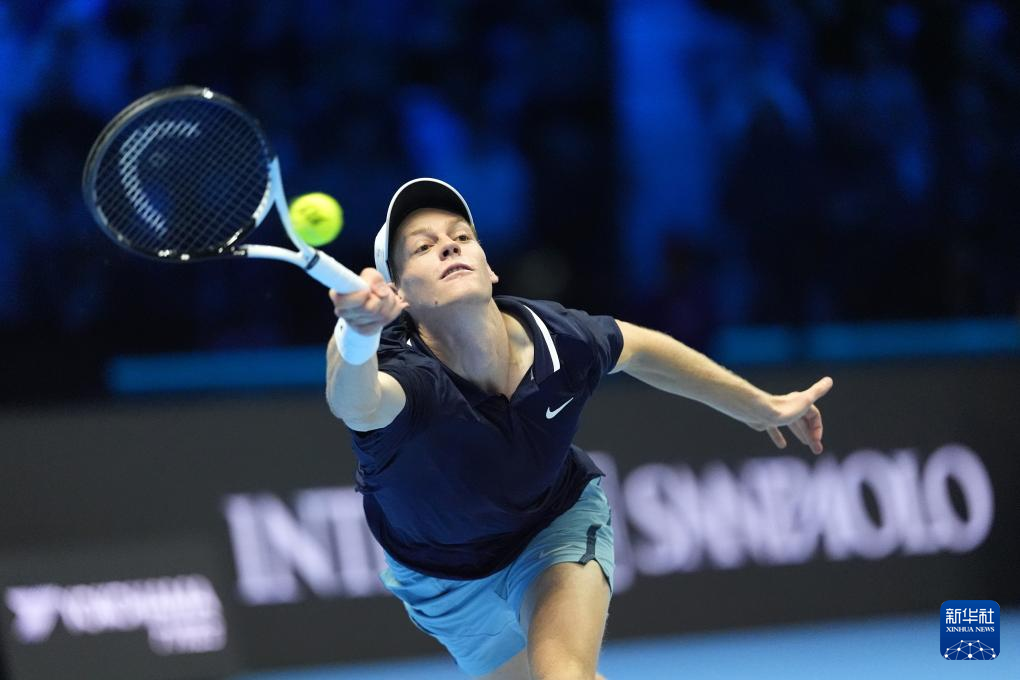 年终总决赛鏖战拉沃尔杯，梅德韦杰夫关键制胜的简单介绍