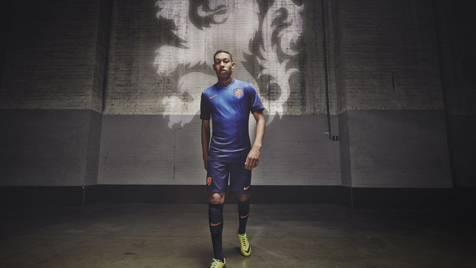 绝境铸就英雄，拉什福德压力下完成爆发，威尔士最后时刻击败阿尔及利亚