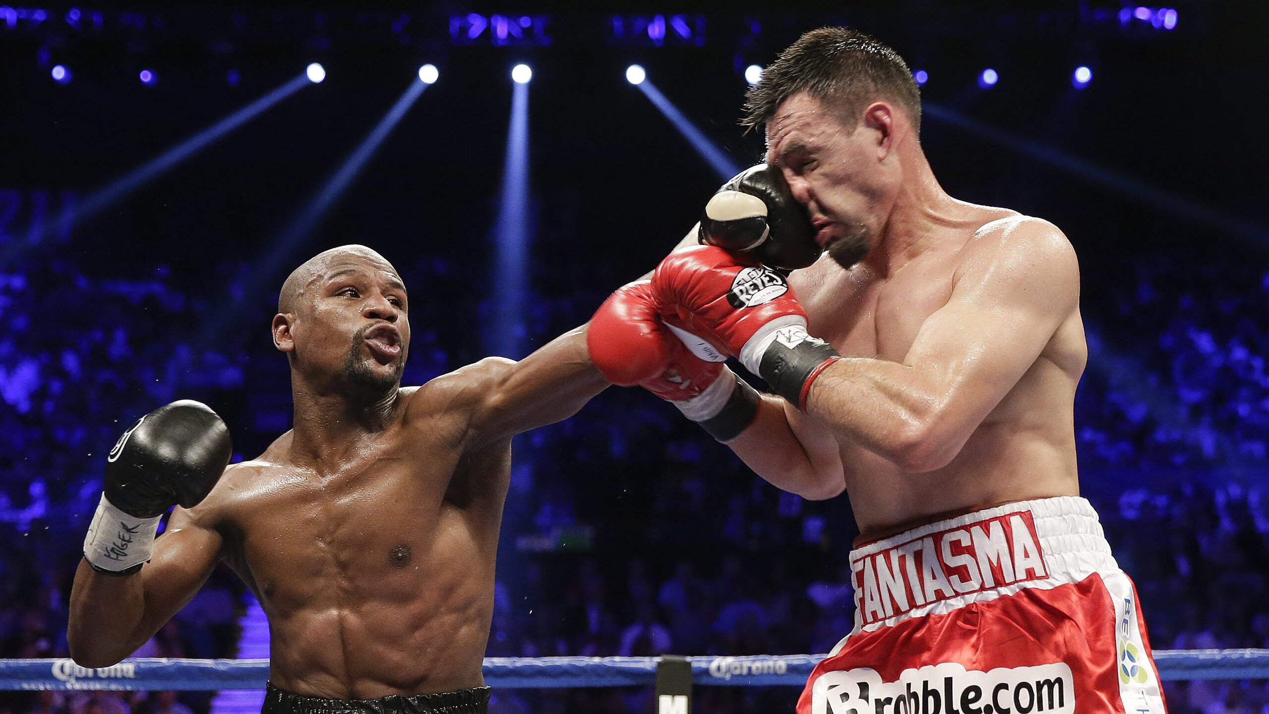 双城记,曼联绝境险胜映照巴黎隐忧,劳塔罗闪耀亚平宁宣告新时代