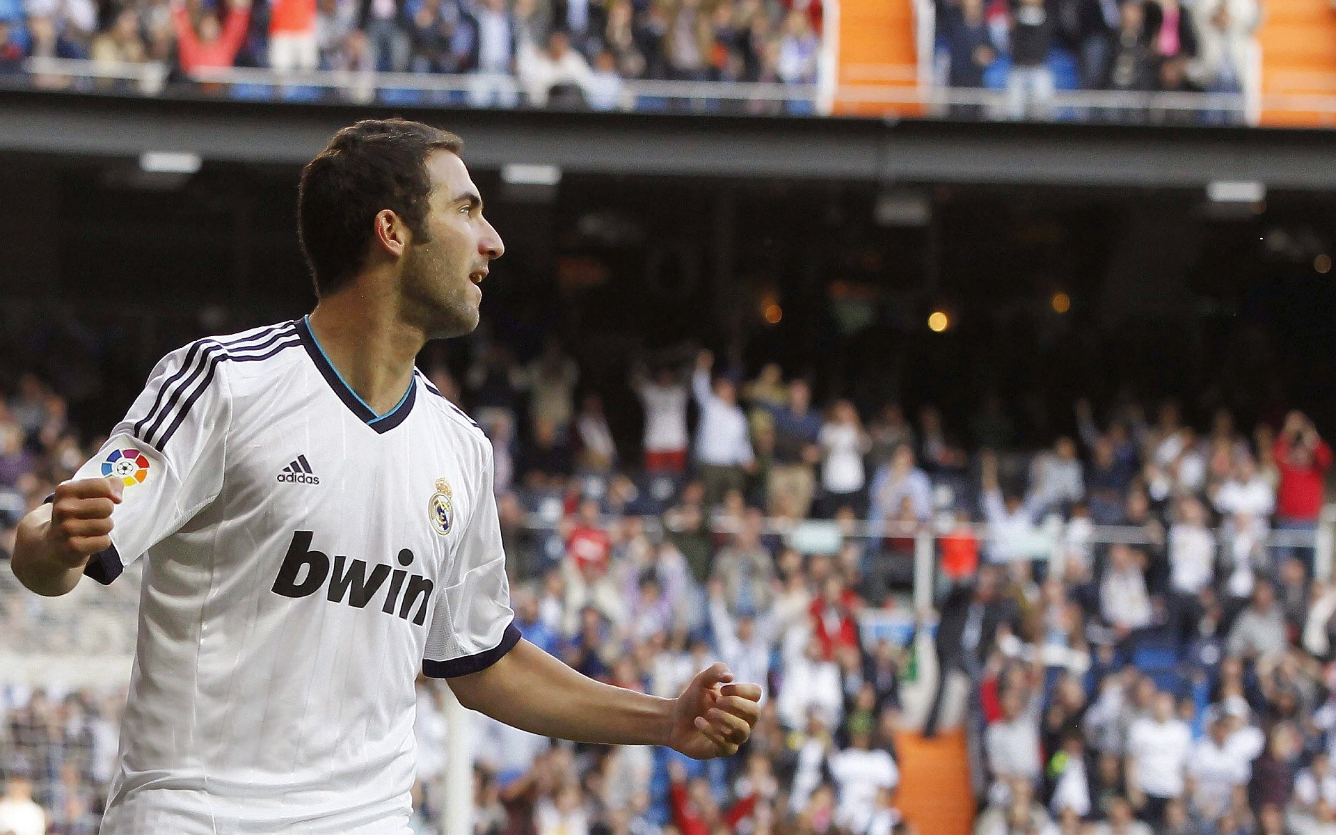 引擎咆哮中的孤胆英雄,小贾伦扛起全队的不眠之夜